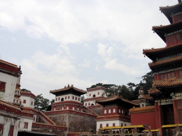 承德盛启，领导与同胞共襄盛举